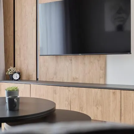 Exclusive Apartment With Balcony & Parking Wroclaw By Renters Prestige Exterior photo