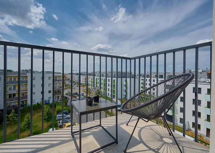 Exclusive Apartment With Balcony & Parking Wroclaw By Renters Prestige