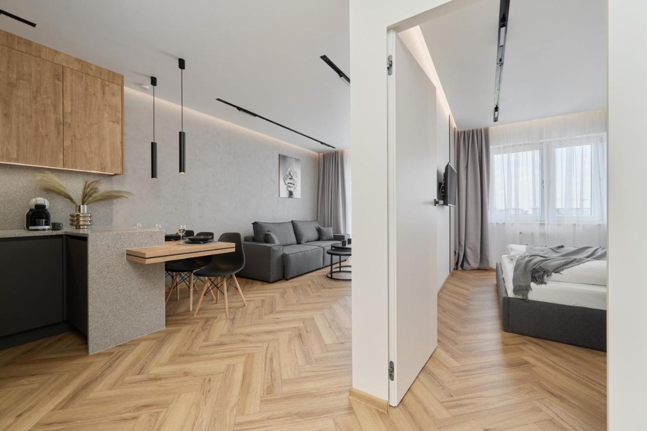 Exclusive With Balcony & Parking By Renters Prestige Wroclaw