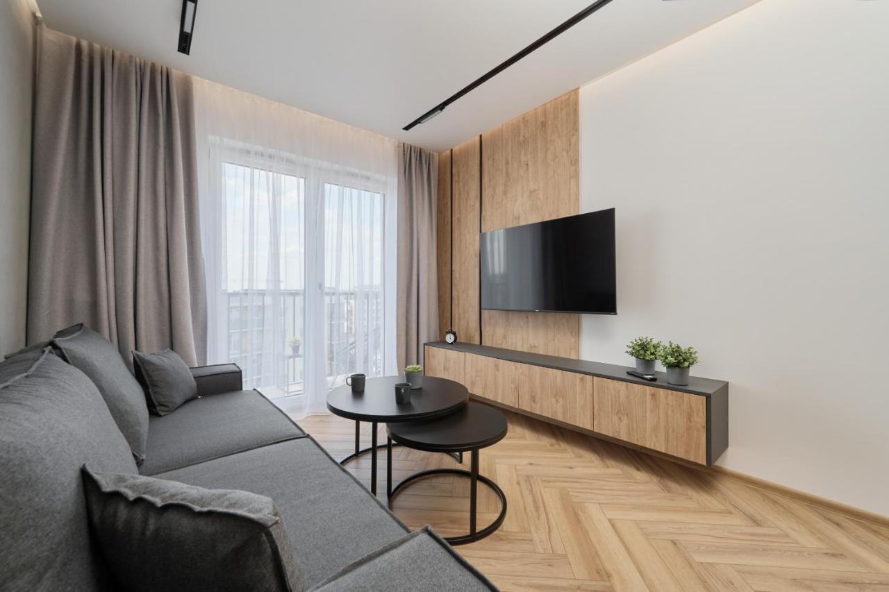 Exclusive With Balcony & Parking By Renters Prestige Apartment Wroclaw