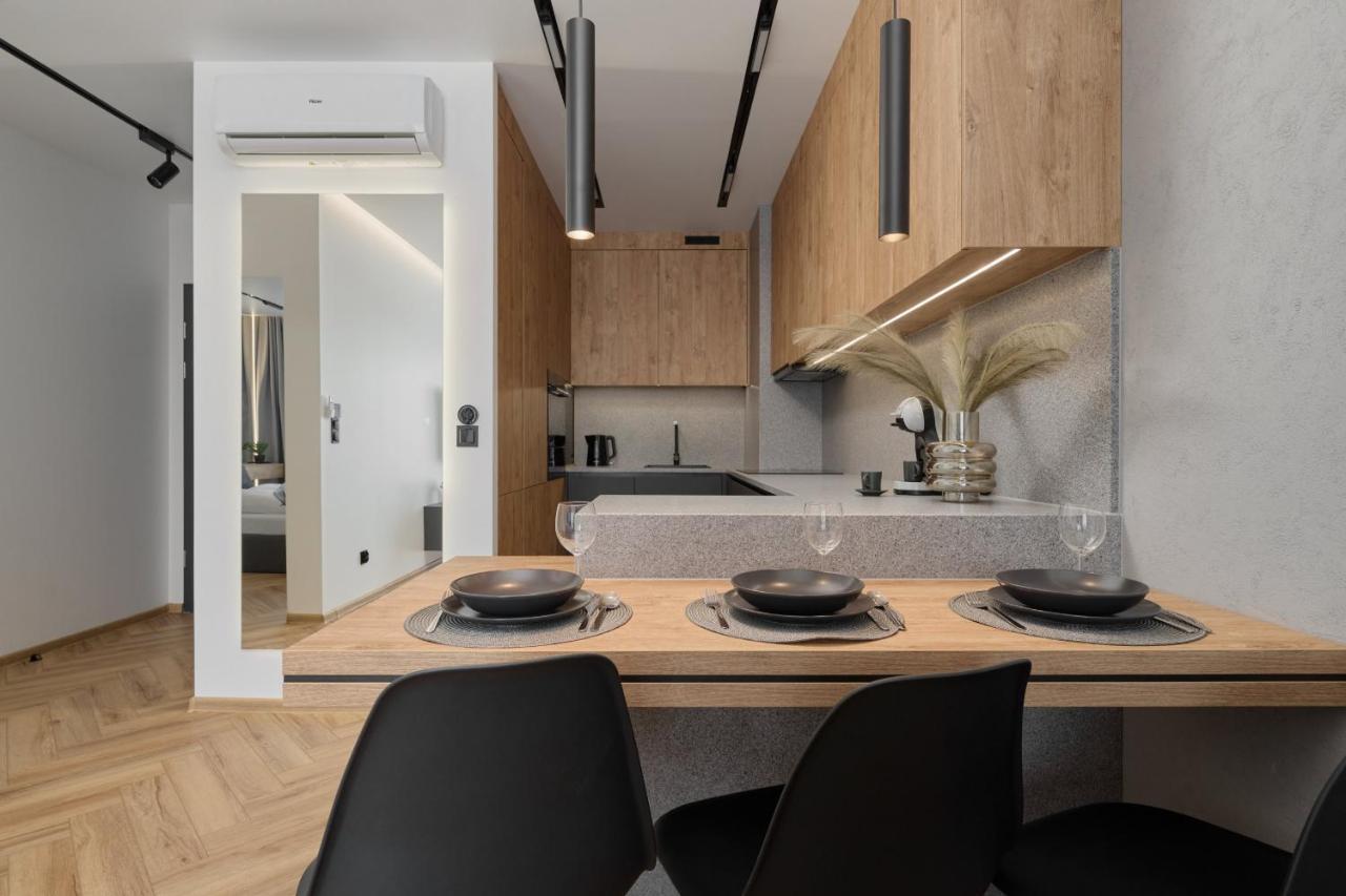 Apartment Exclusive With Balcony & Parking By Renters Prestige Wroclaw