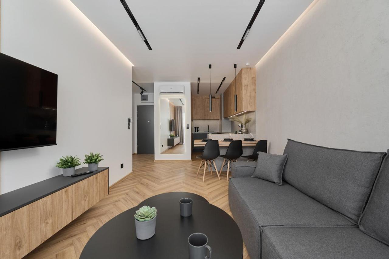 Exclusive With Balcony & Parking By Renters Prestige Apartamento Breslavia
